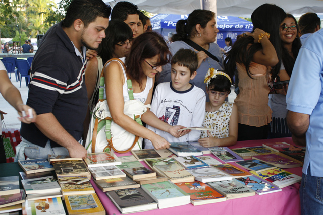 Más de mil libros fueron intercambiados en segunda edición de Comparte Historias