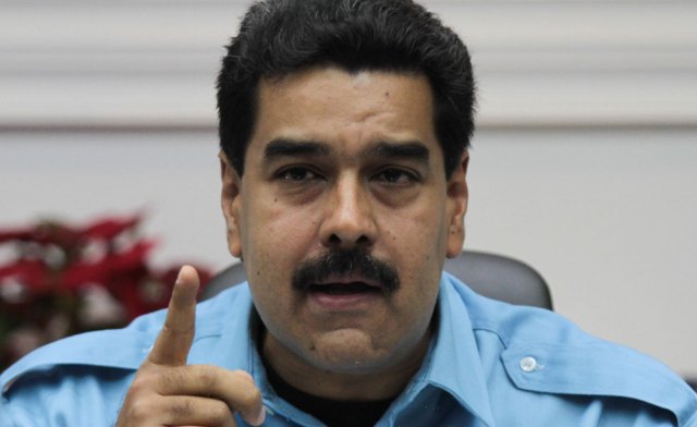 Maduro-980-dedo