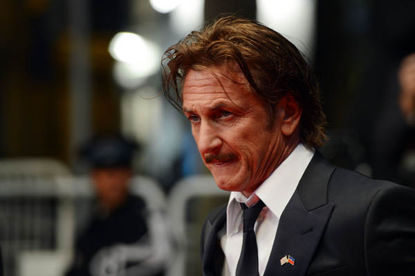 La noche de furia de Sean Penn contra un admirador (Video)