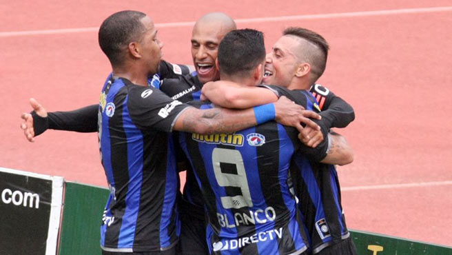 Mineros goleó al Atlético Venezuela y sueña con el título