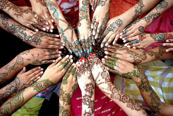 Henna, un colorante natural con virtudes curativas