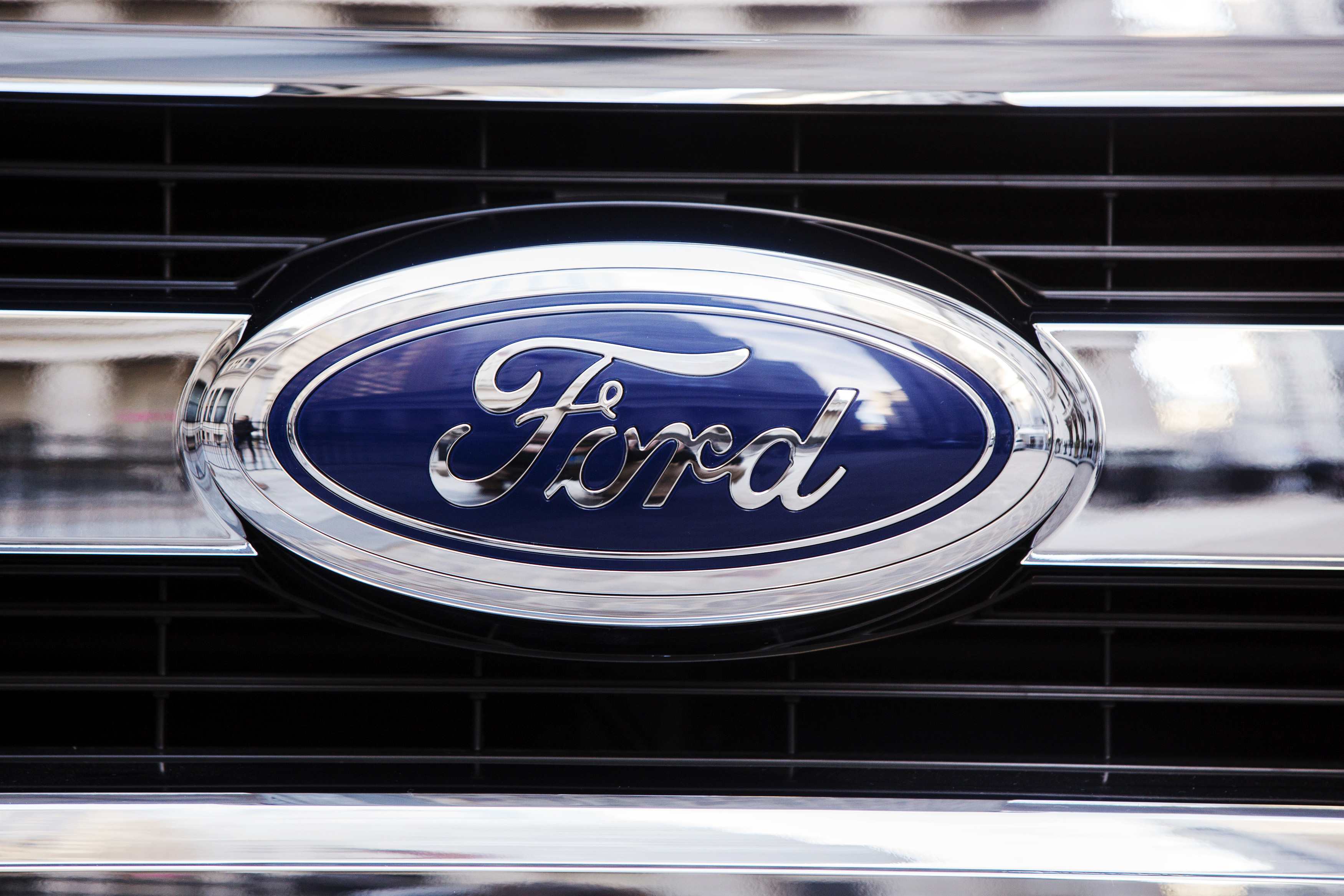 Ford teme que situación en Venezuela afecte ganancias en 2014