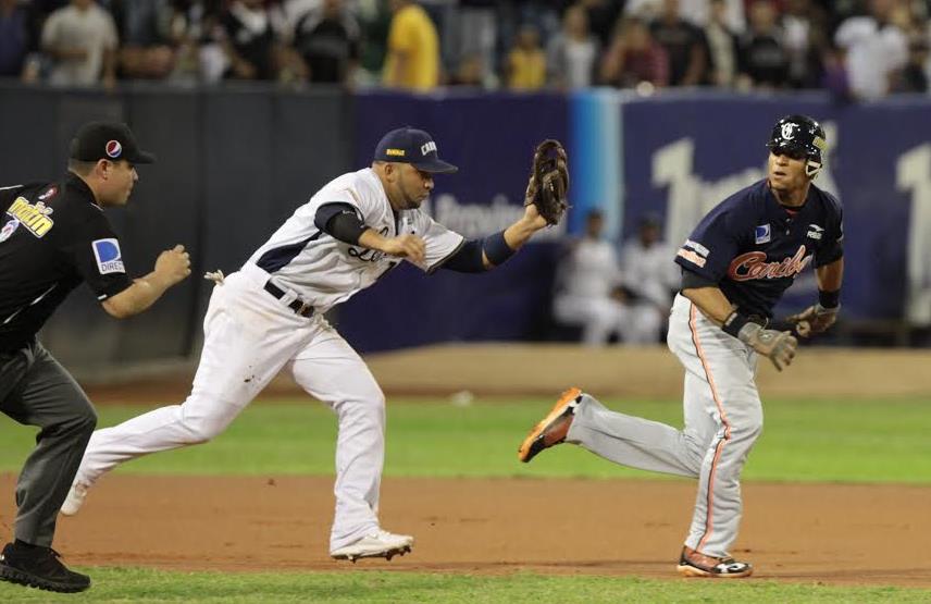 Caribes iguala a Leones y se coloca de tercero en la tabla