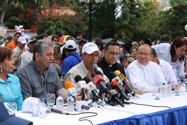 Autoridades de Lara presentan operativo conjunto Divina Pastora 2014