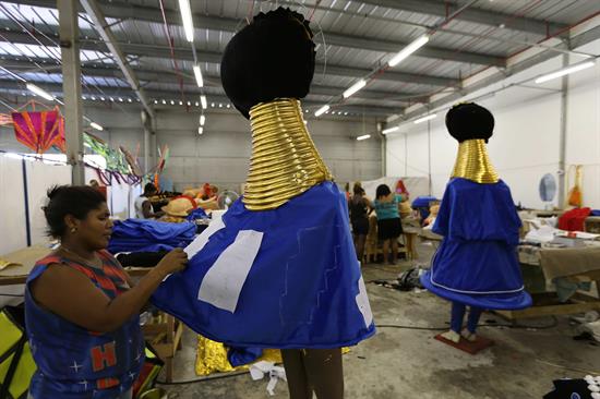 Escuelas de samba en Río de Janeiro ultiman los detalles para Carnaval (Fotos)