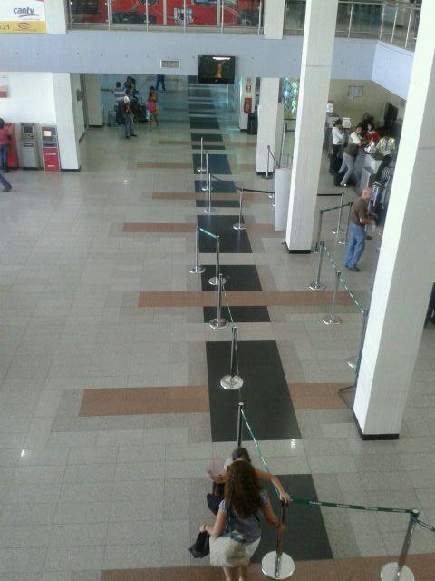 Desolado el aeropuerto Santiago Mariño (Fotos)