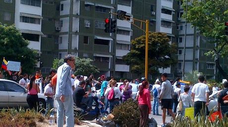 El Cafetal se une a las protestas pacíficas (Fotos)