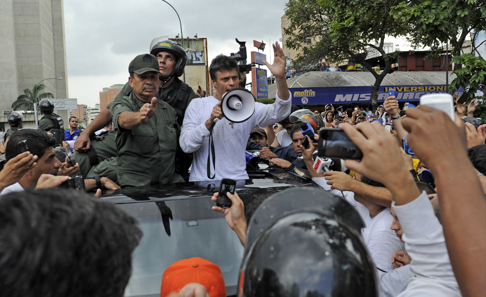 Diferida audiencia de Leopoldo López, pasará la noche en Ramo Verde: Fiscal General garantiza “todos sus derechos”