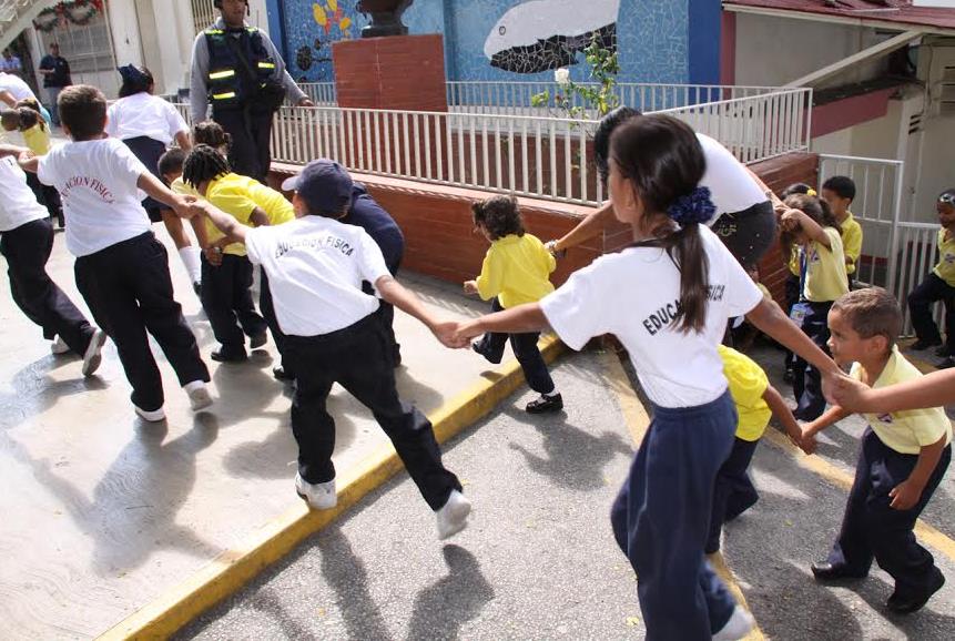 Alcaldía de Baruta prepara a niños para situación de emergencia