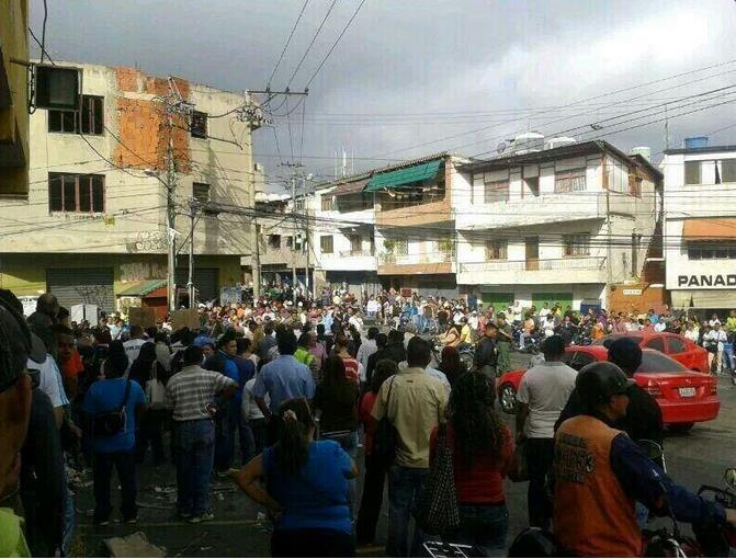 Reportan trifulca en las Minas de Baruta (Foto)