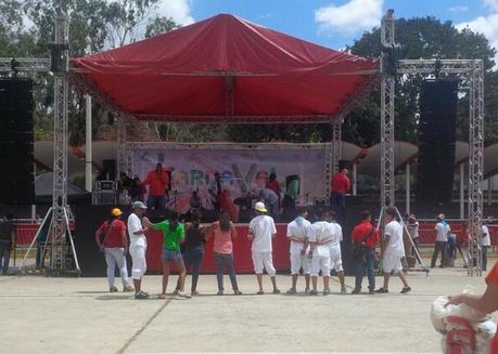 ¿Más vacío que el carnaval en Los Próceres?… seguramente algún anaquel (FOTOS)