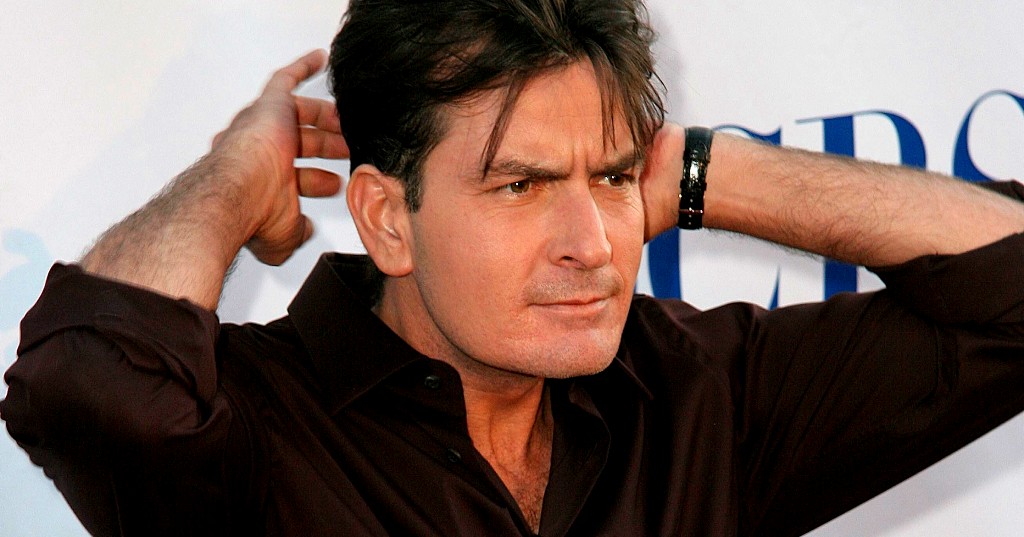 Charlie Sheen vuelve a las andadas