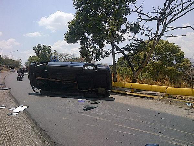 Reportan accidente en la Cota Mil