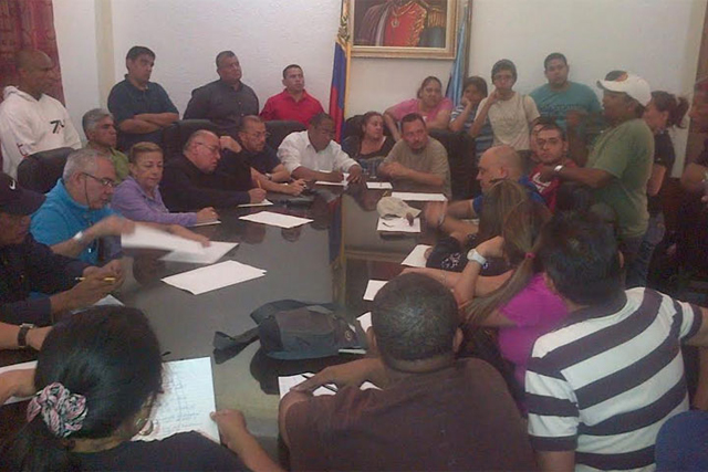 Autoridades regionales mantienen diálogo para bajar tensiones en el centro de Maracaibo