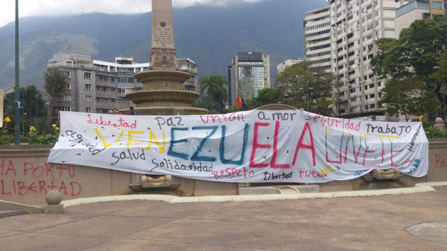 Pancartazo en Plaza Altamira