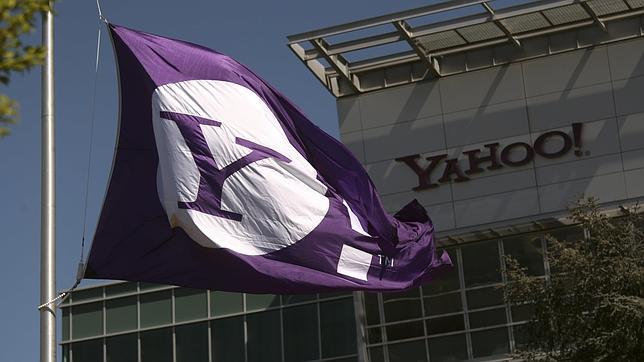 Yahoo pone una barrera a los usuarios de Facebook y Google