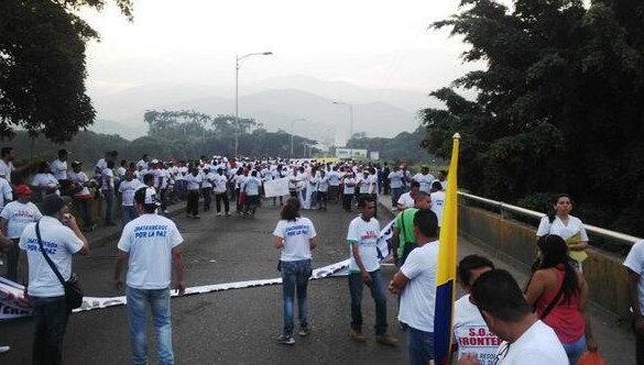 Reportan cerrado el paso de Táchira hacia Cúcuta (Foto)