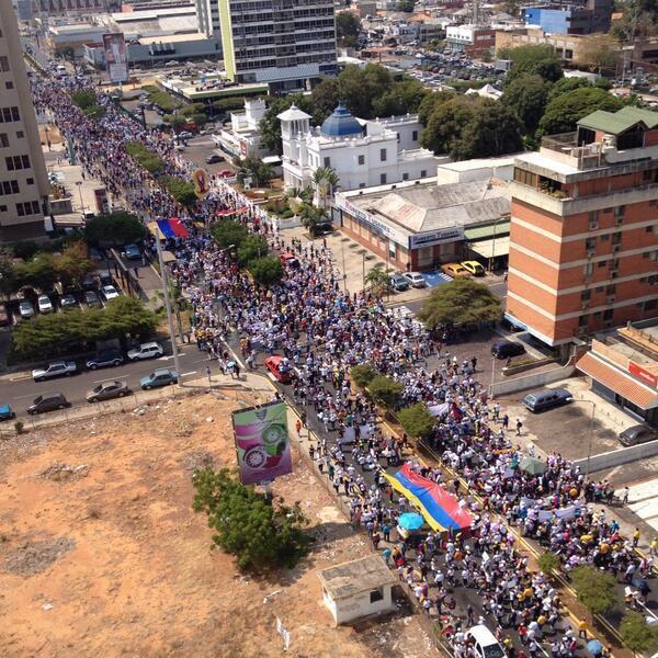 Estudiantes de LUZ marcharon para exigir respeto a la Constitución (Fotos)