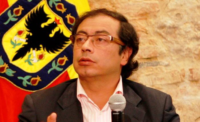 Gustavo Petro llama a una Asamblea Nacional Constituyente