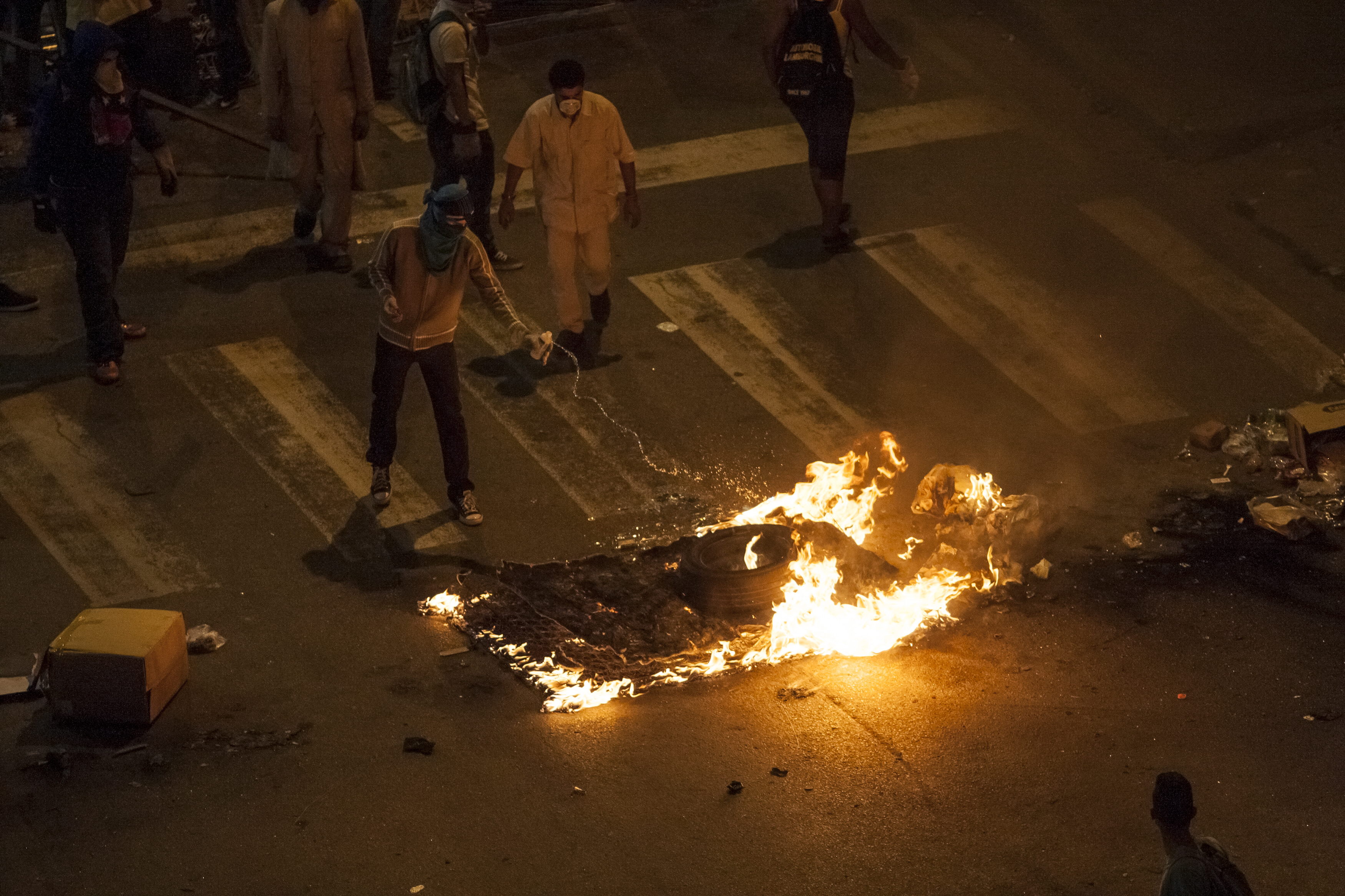 El País: Oposición desafía desde las calles la represión chavista