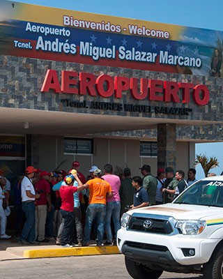 Aeropuerto de Coche inició operaciones