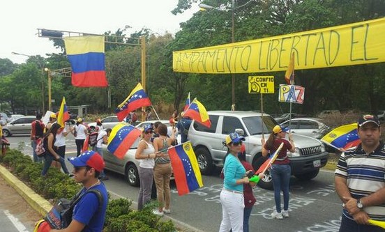 Sociedad civil apoya a estudiantes del Campamento Libertad #16A (Fotos)