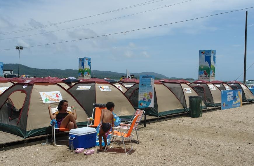 Gobierno de Miranda instaló 100 carpas gratuitas (Fotos)