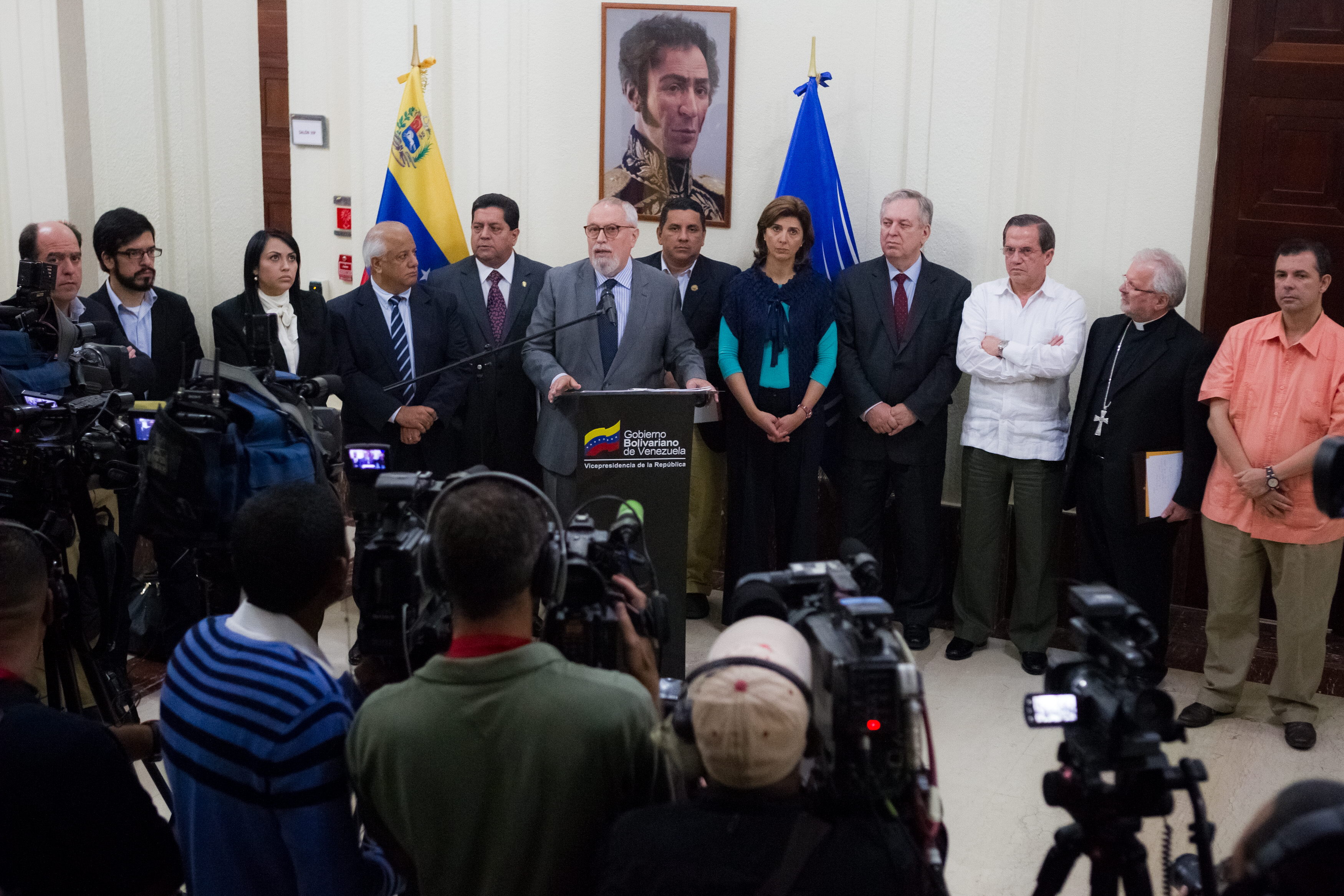 La oposición se reúne el domingo con los cancilleres de Unasur