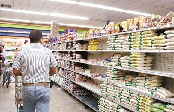 Tres supermercados se incorporan al sistema captahuellas para productos regulados