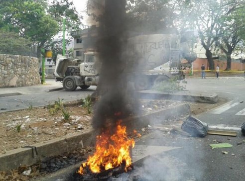 Reportan detonaciones y presencia de PoliCarabobo en El Trigal (Fotos)