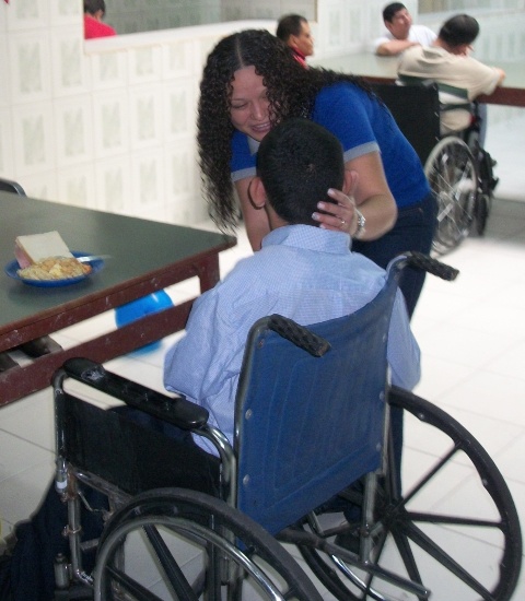 Hermanas de la Casa Hogar Madre Teresa de Calcuta recibieron donativo