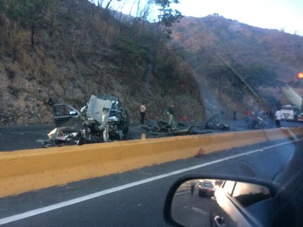 Cuatro fallecidos deja accidente en la ARC a la altura de Paracotos (Fotos)