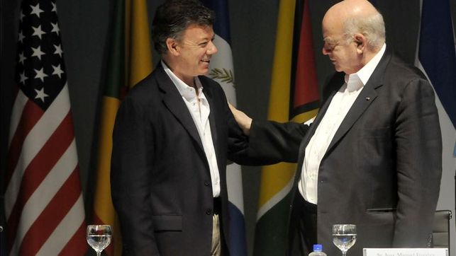 Juan Manuel Santos, la paz en la boca del fusil