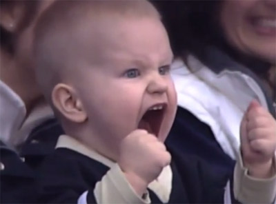 Mira la intensa celebración de este pequeño (Video)