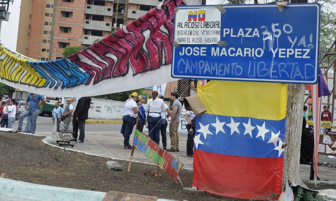 Estudiantes de Lara relatan porqué tomaron la decisión de estar en carpas