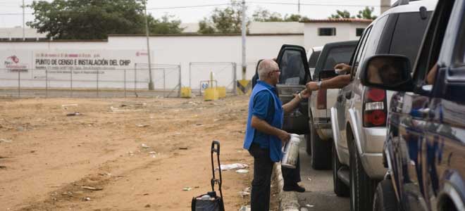 Regresan las colas a los puntos de instalación del chip para la venta de gasolina