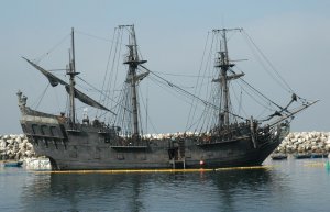 Se hunde el “Perla Negra”, barco de la película “Piratas del Caribe”