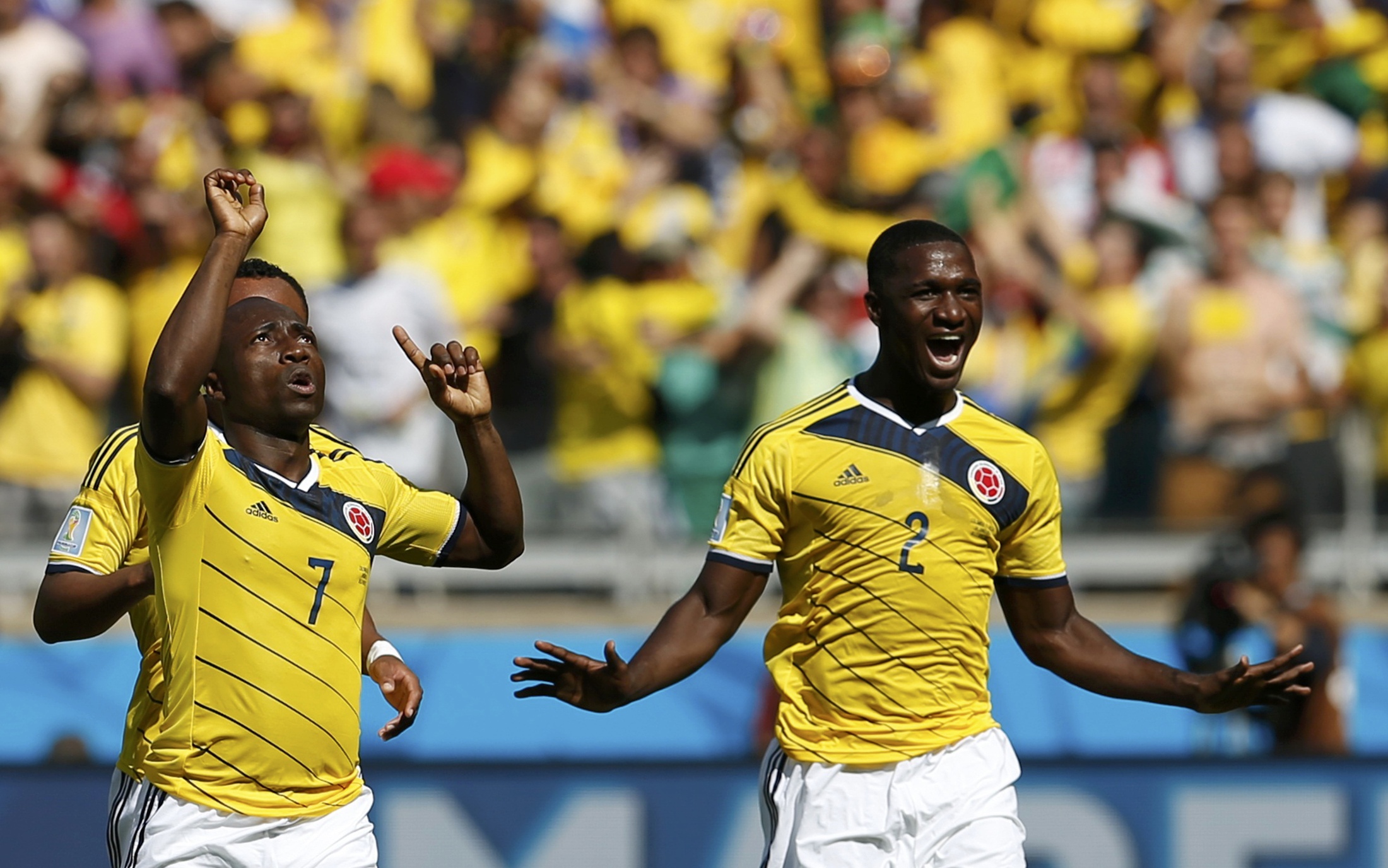 Así celebró el colombiano Pablo Armero (Fotos)