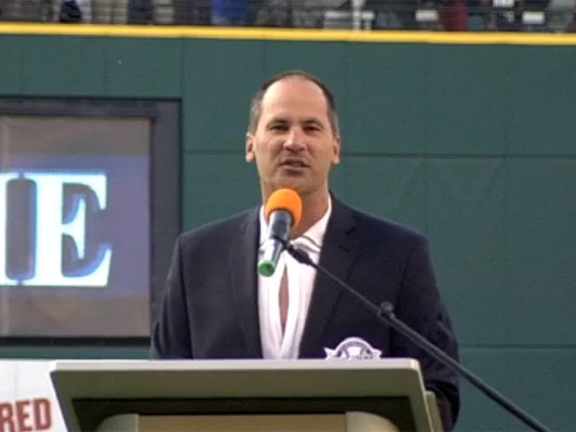 “El más grande campo corto en haber practicado este juego”… la introducción de Vizquel en el Hall de Cleveland