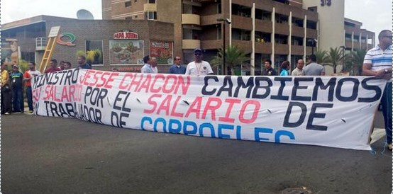 Trabajadores de Corpoelec protestan por su salario #16J (Foto)