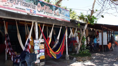 Comerciantes de playa El Agua recibieron otra comunicación de desalojo