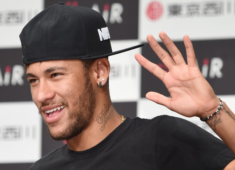 La “fiebre Neymar” llegó a Tokio (Fotos)