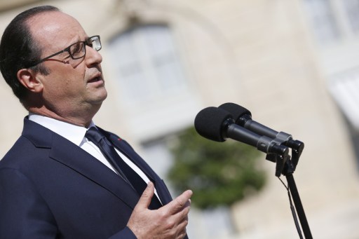 Hollande nombra su nuevo Gobierno sin los ministros críticos