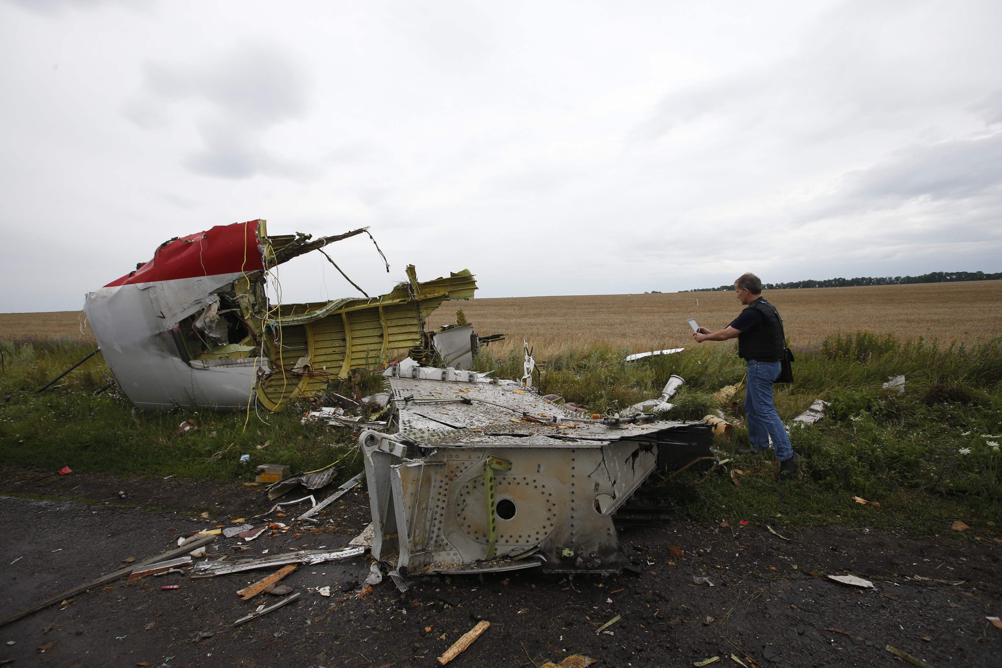 Costa Rica expresa solidaridad y repudia “brutal ataque” a avión en Ucrania