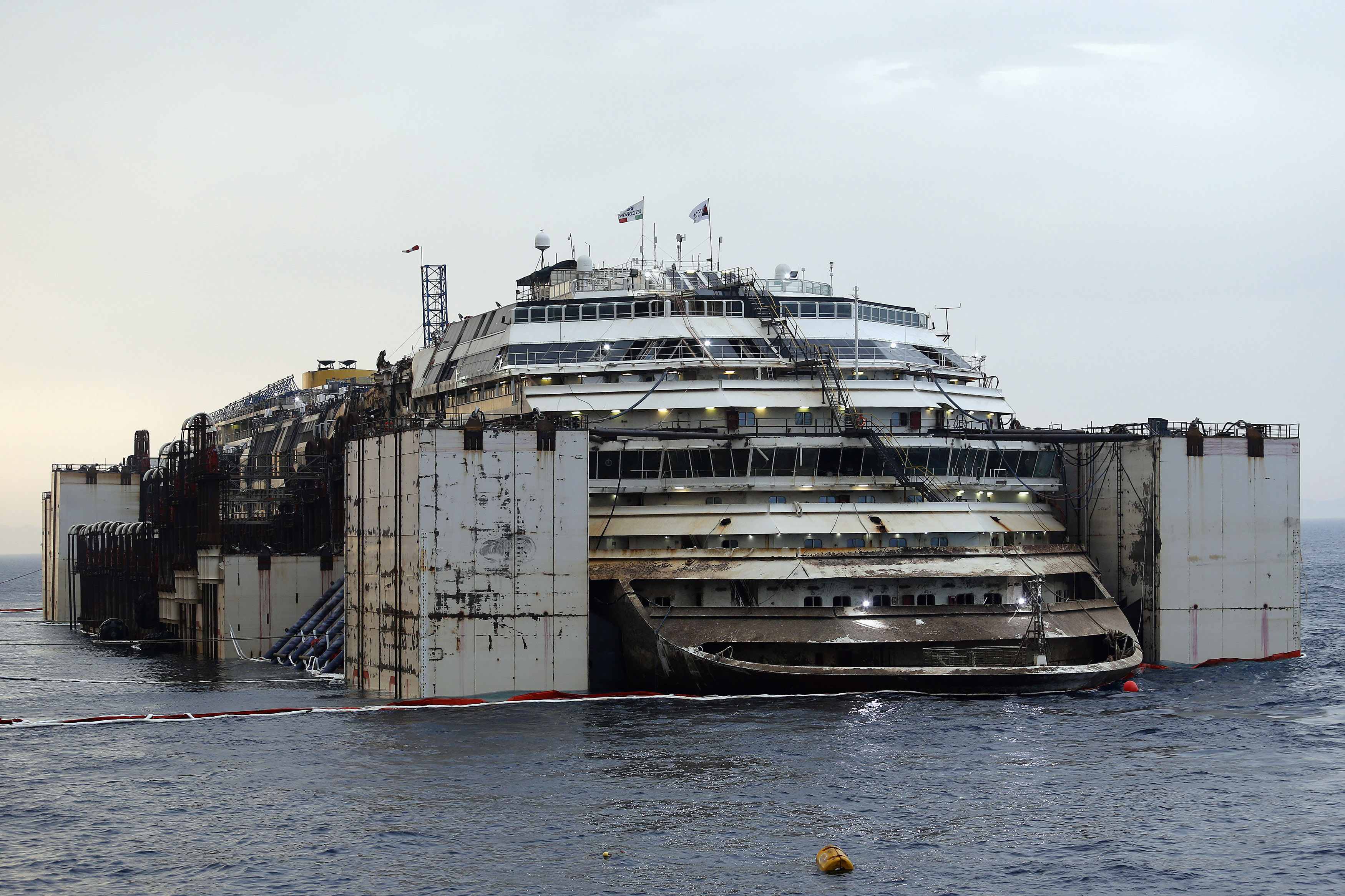 Ministra de Ecología supervisará el paso del Concordia por Córcega