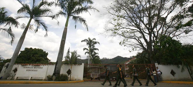 Difieren audiencia de militares acusados de rebelión