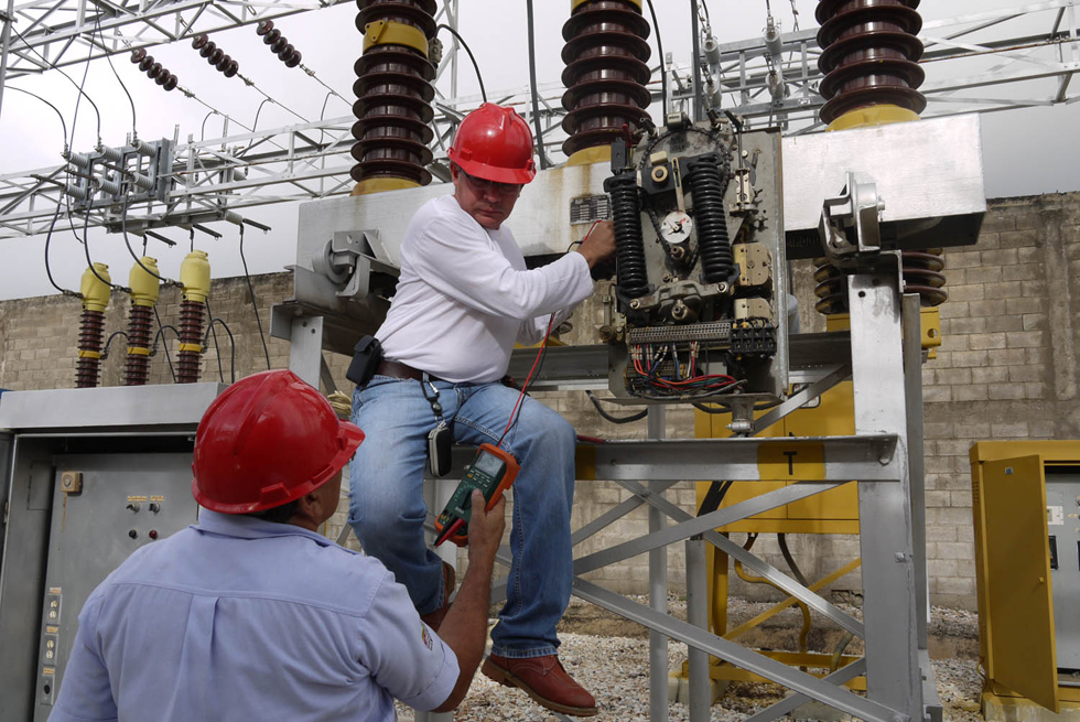 Trabajadores de Corpoelec: Sistema eléctrico se está cayendo a pedazos