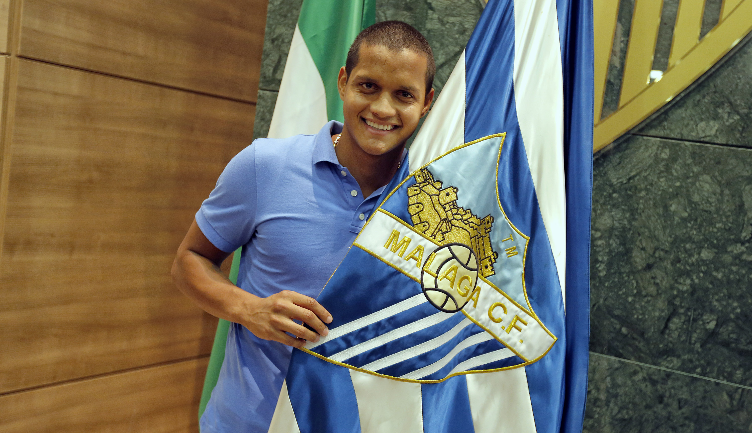 Así fue la presentación de Roberto Rosales con el Málaga (Fotos + Video)