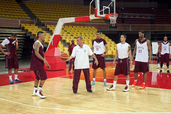 Esta noche nuestros criollos del baloncesto se enfrentarán a Brasil