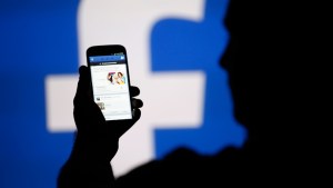 Facebook desarrolla una aplicación de mensajería anónima